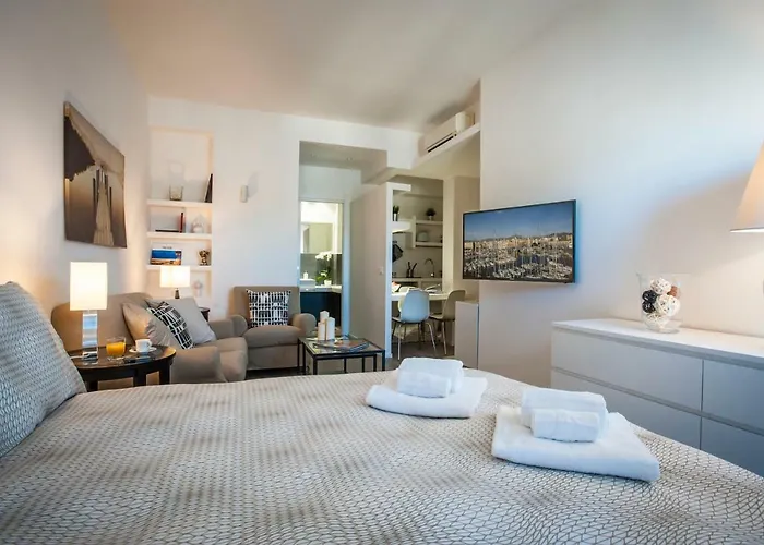 Ci\'Cala House